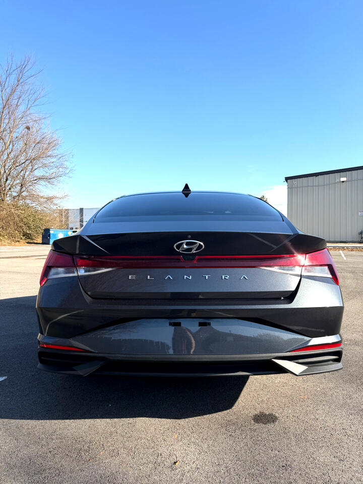 Hyundai Elantra SEL 2022