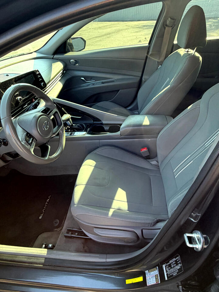 Hyundai Elantra SEL 2022