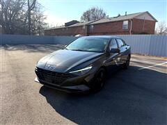 2022 Hyundai Elantra 