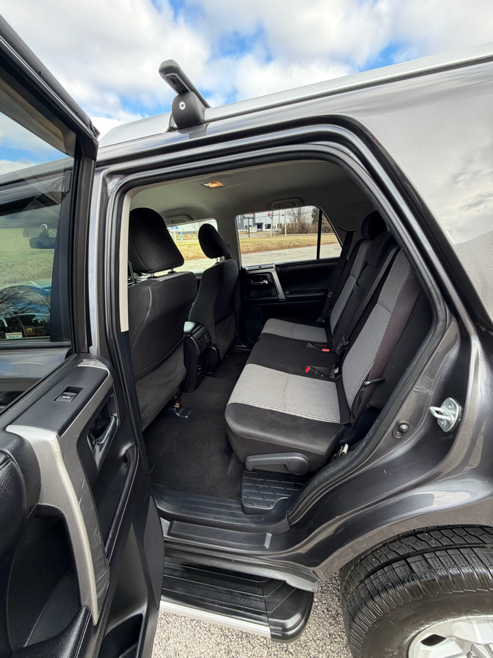 Toyota 4Runner SR5 4WD 2016