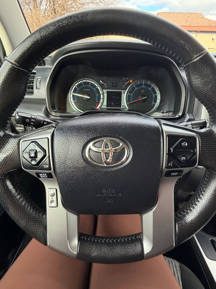 Toyota 4Runner SR5 4WD 2016