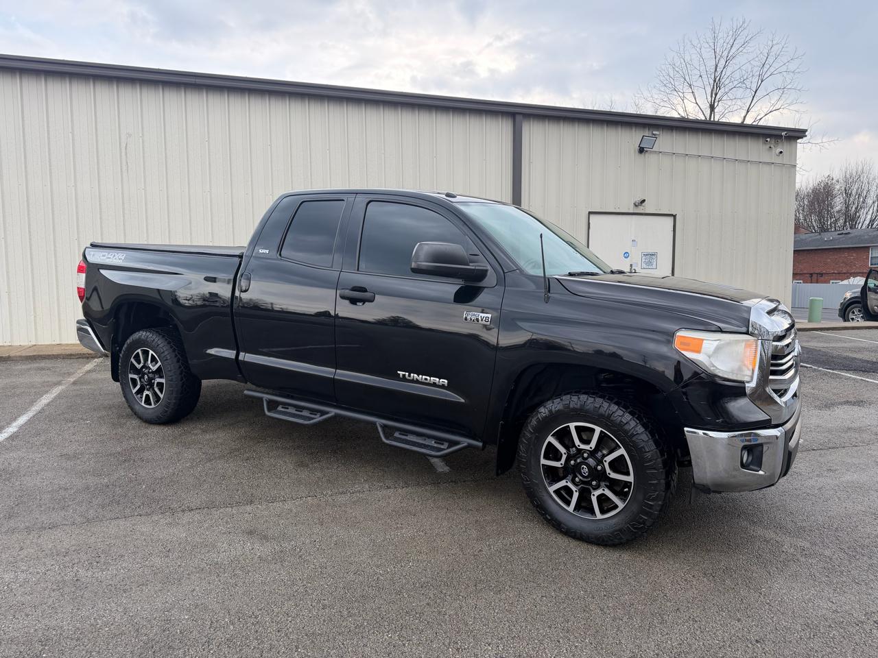 Toyota Tundra SR5 5.7L V8 FFV Double Cab 4WD 2016