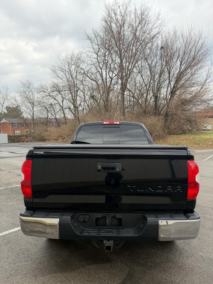 Toyota Tundra SR5 5.7L V8 FFV Double Cab 4WD 2016