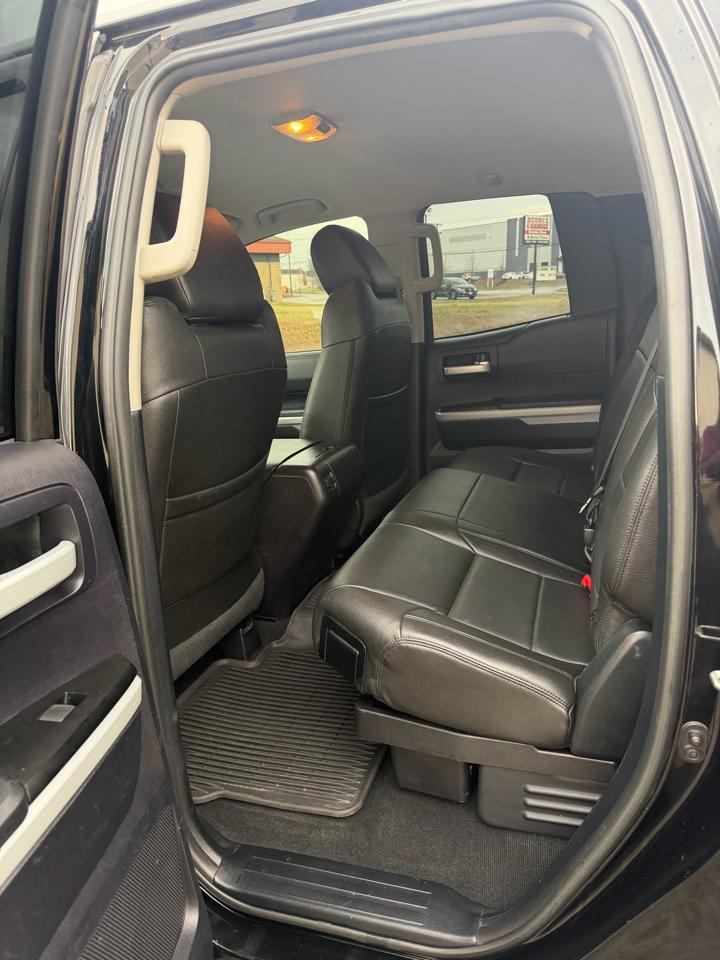 Toyota Tundra SR5 5.7L V8 FFV Double Cab 4WD 2016