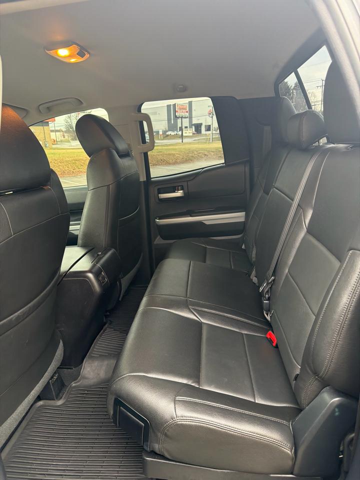 Toyota Tundra SR5 5.7L V8 FFV Double Cab 4WD 2016