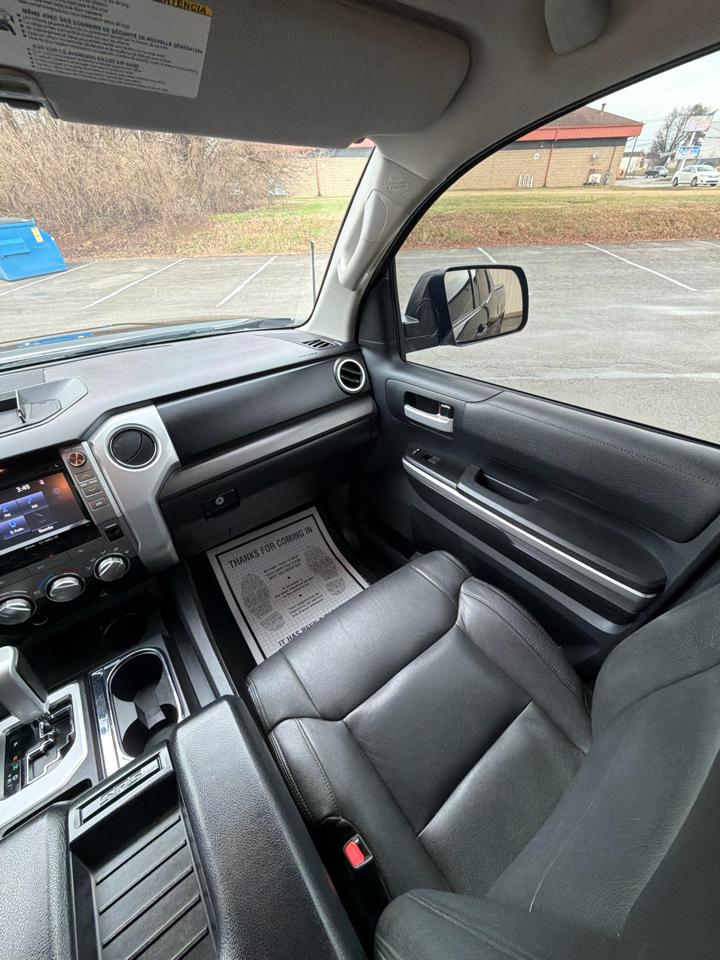 Toyota Tundra SR5 5.7L V8 FFV Double Cab 4WD 2016