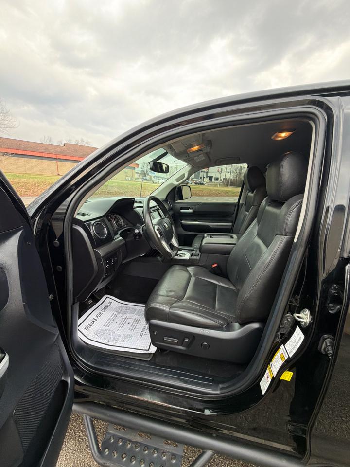 Toyota Tundra SR5 5.7L V8 FFV Double Cab 4WD 2016