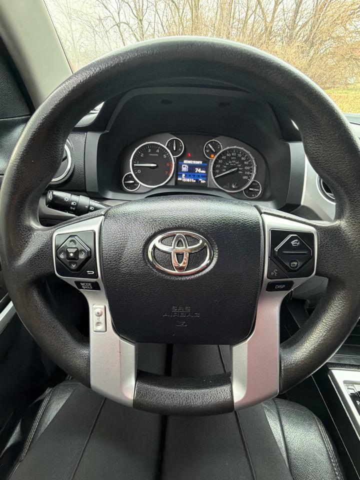 Toyota Tundra SR5 5.7L V8 FFV Double Cab 4WD 2016