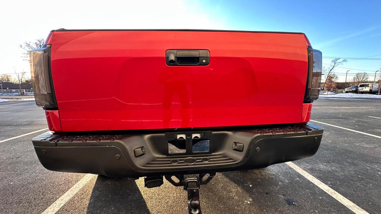 Toyota Tundra Limited 5.7L FFV CrewMax 4WD 2012