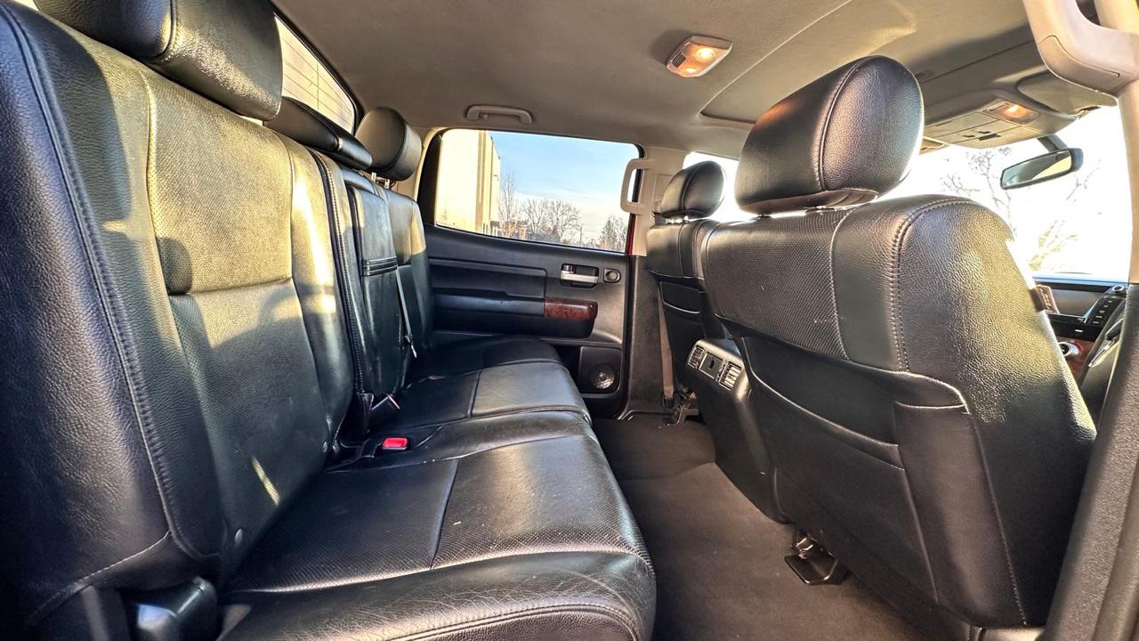 Toyota Tundra Limited 5.7L FFV CrewMax 4WD 2012