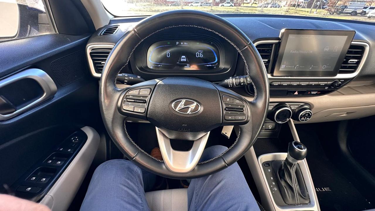 Hyundai Venue SEL 2023