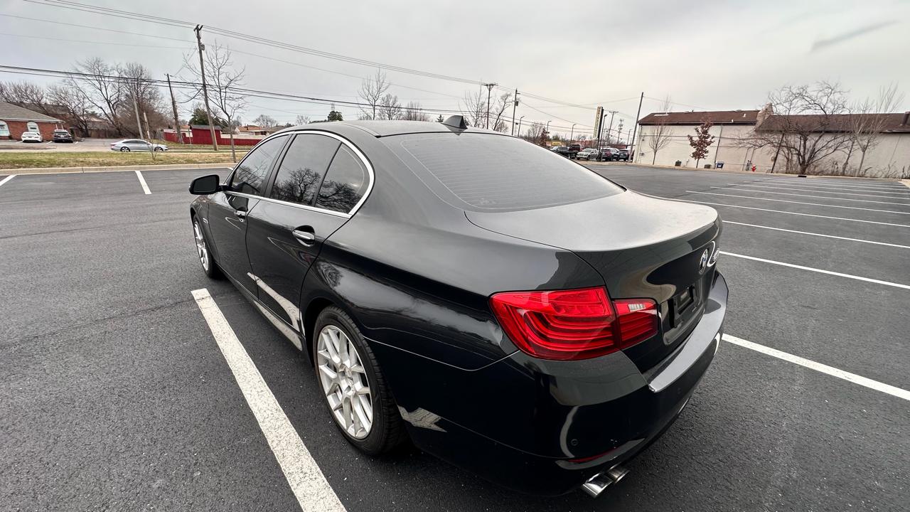 BMW 5-Series 528i 2015