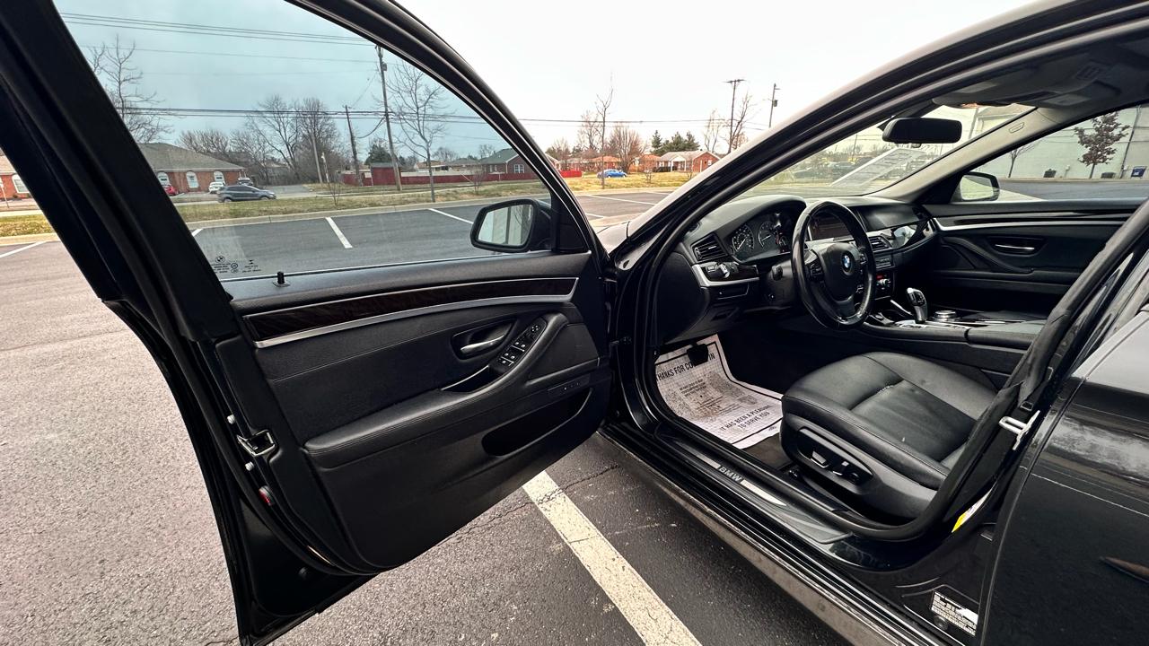 BMW 5-Series 528i 2015