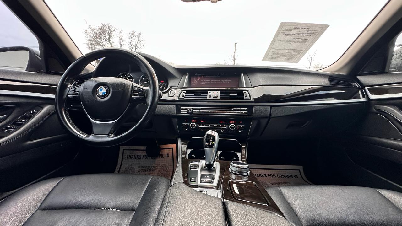 BMW 5-Series 528i 2015