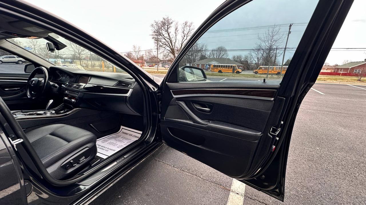 BMW 5-Series 528i 2015