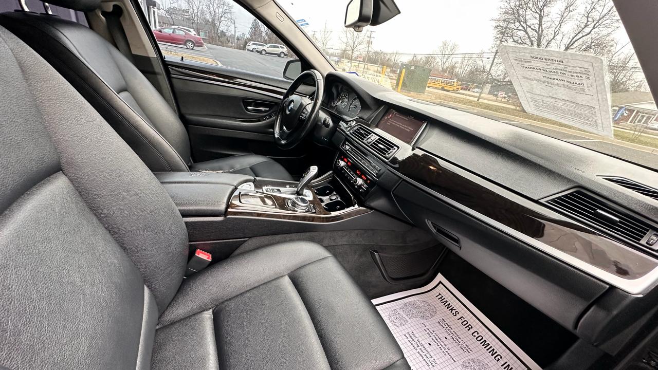 BMW 5-Series 528i 2015
