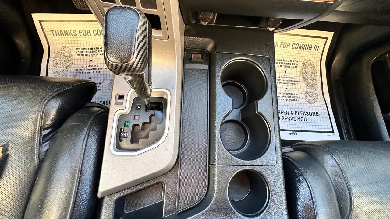 Toyota Tundra Limited 5.7L FFV CrewMax 4WD 2012