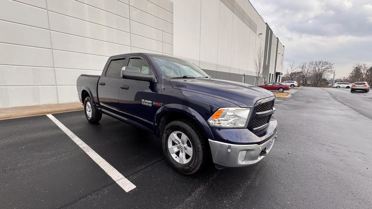 RAM 1500 SLT Crew Cab SWB 4WD 2016