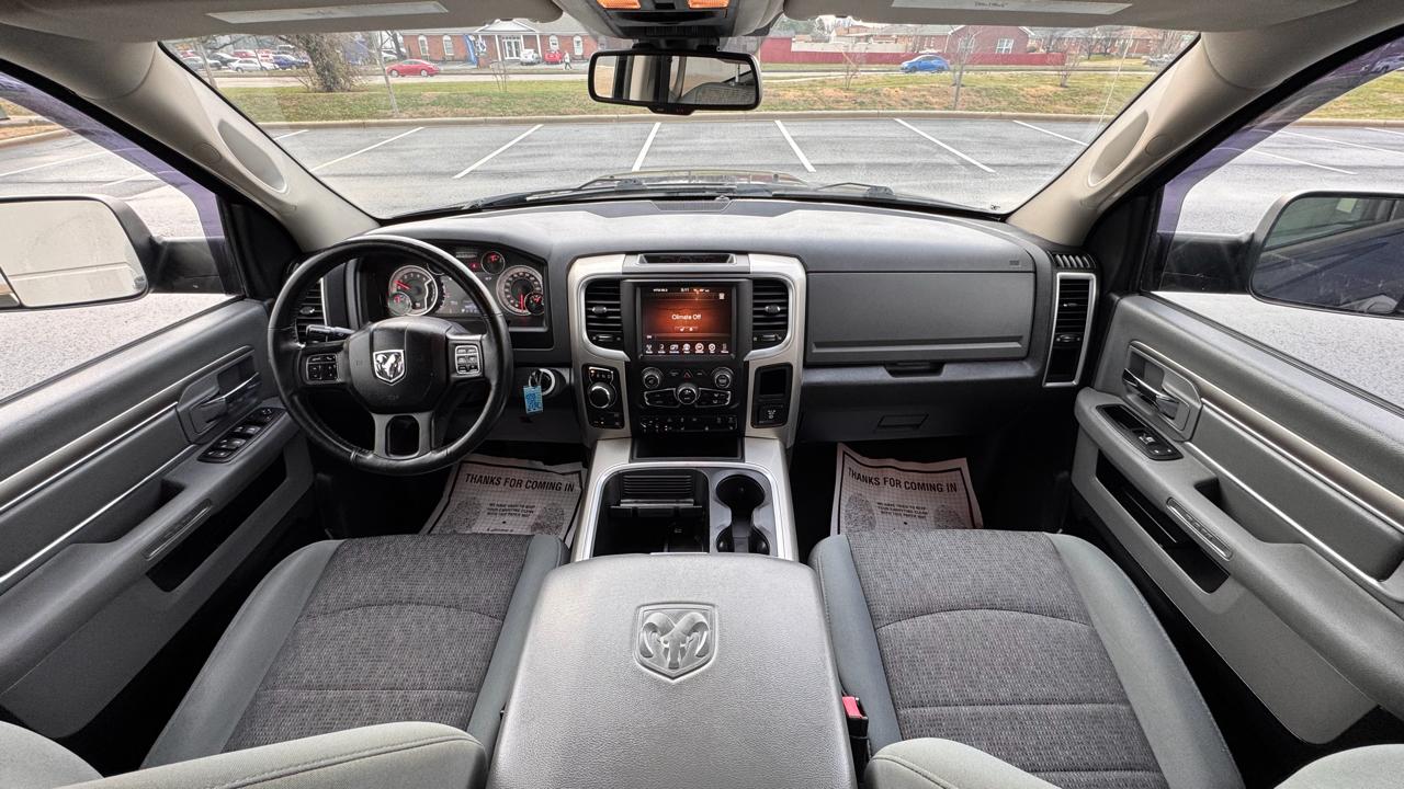 RAM 1500 SLT Crew Cab SWB 4WD 2016