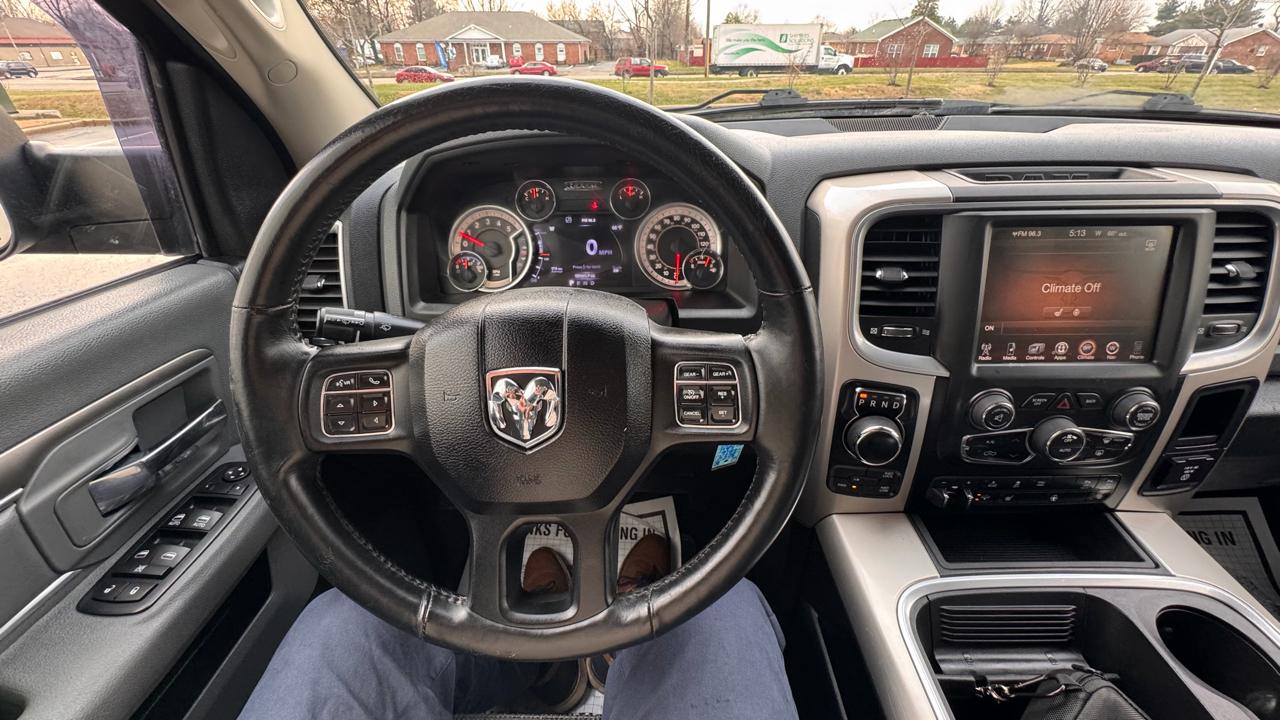 RAM 1500 SLT Crew Cab SWB 4WD 2016