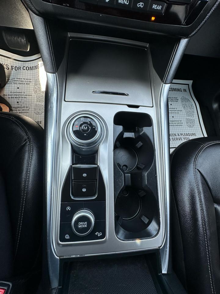 Ford Explorer XLT AWD 2020