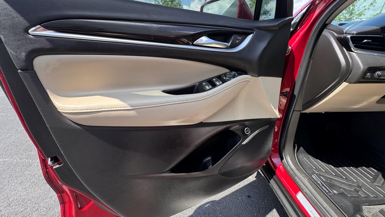 Buick Enclave Essence AWD 2020