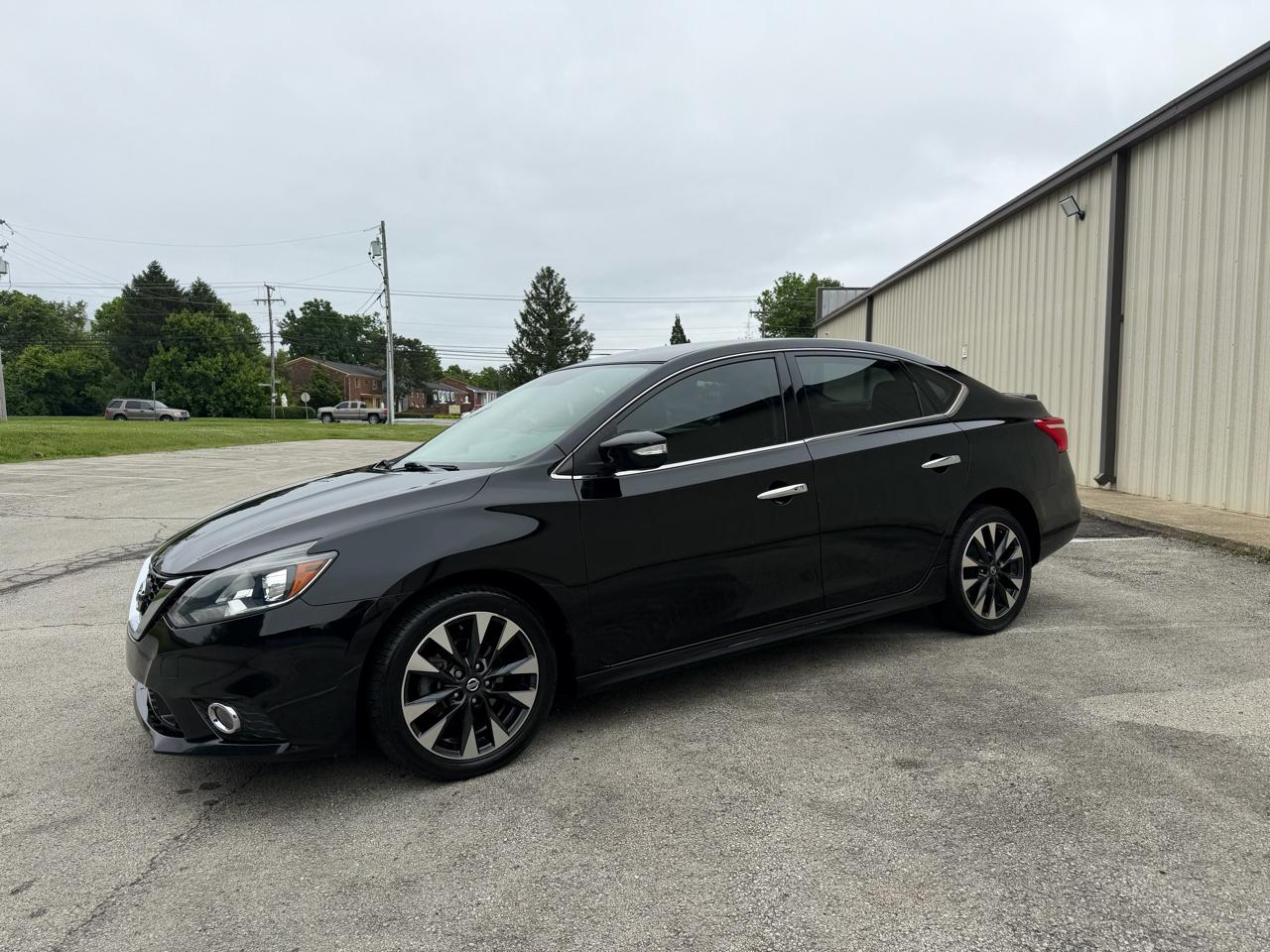 Nissan Sentra SR 4D Sedan 2019