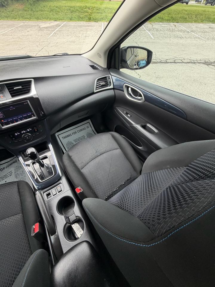 Nissan Sentra SR 4D Sedan 2019