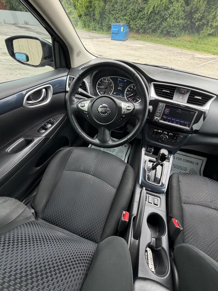 Nissan Sentra SR 4D Sedan 2019