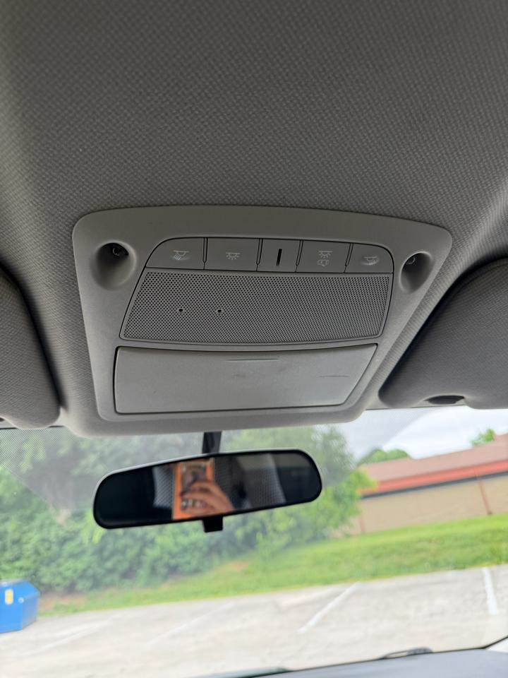Nissan Sentra SR 4D Sedan 2019