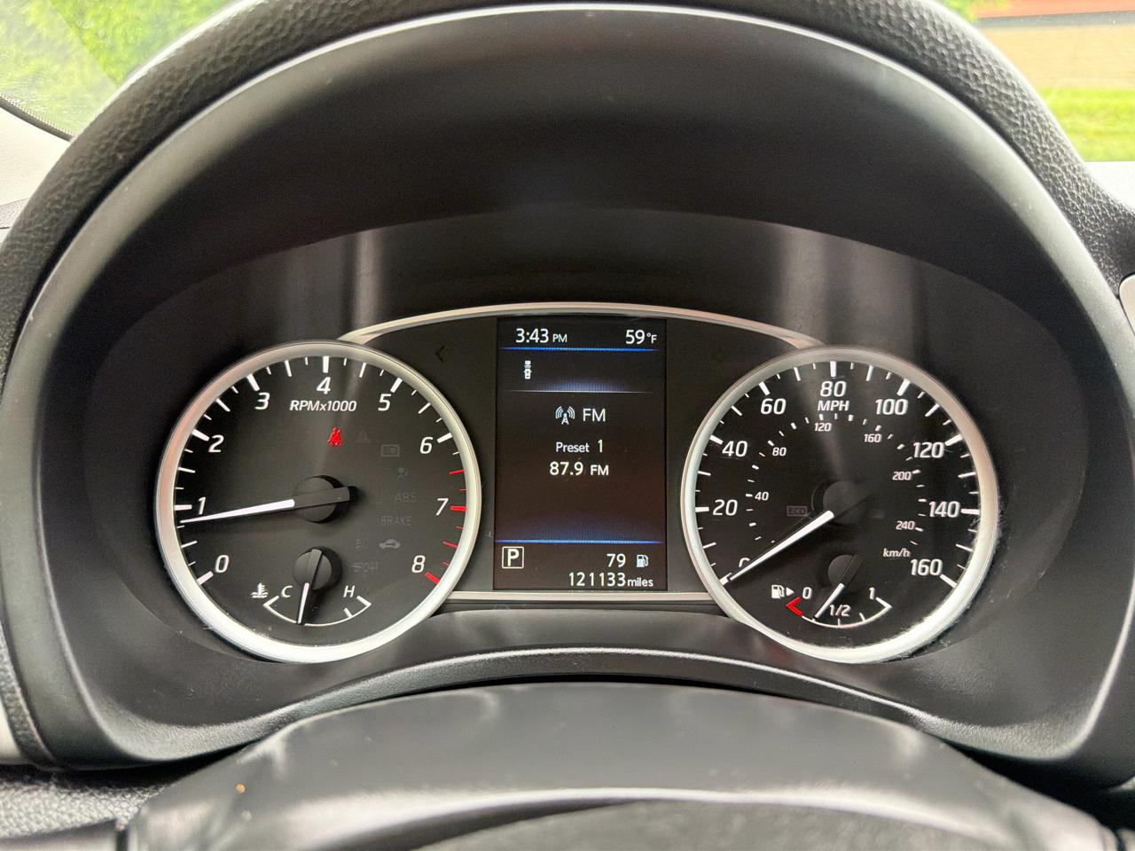 Nissan Sentra SR 4D Sedan 2019