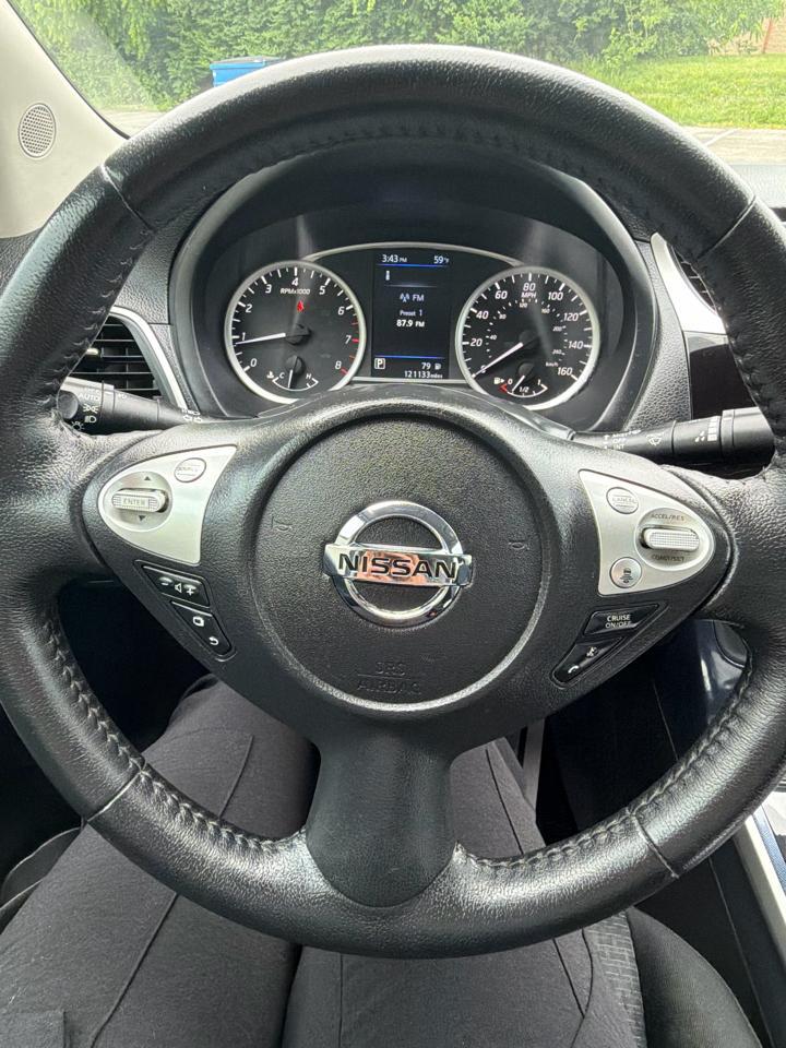 Nissan Sentra SR 4D Sedan 2019