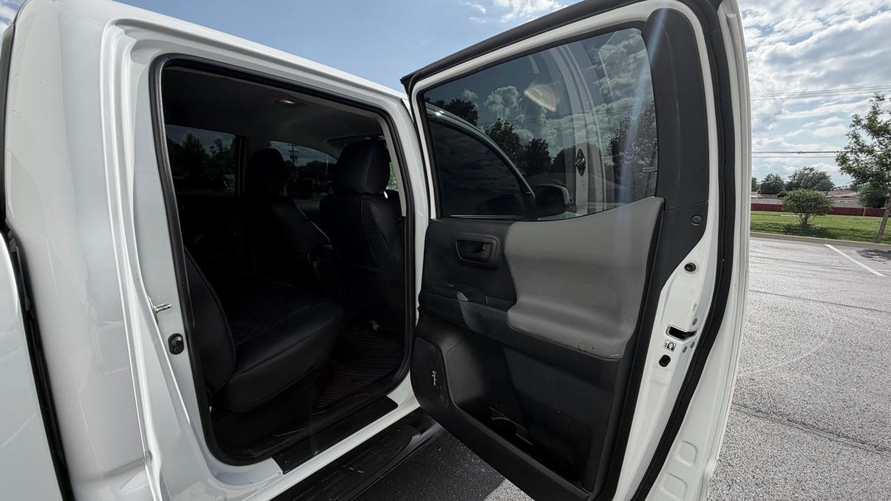 Toyota Tacoma SR5 Double Cab Long Bed I4 6AT 2WD 2018