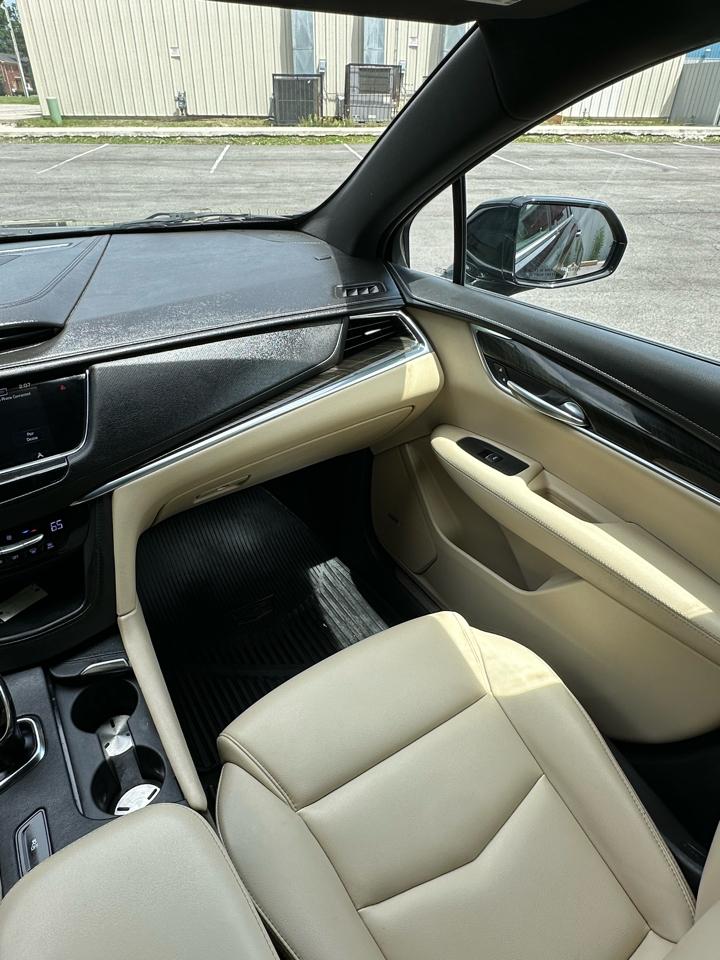 Cadillac XT5 Base 2018