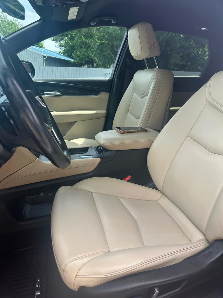 Cadillac XT5 Base 2018
