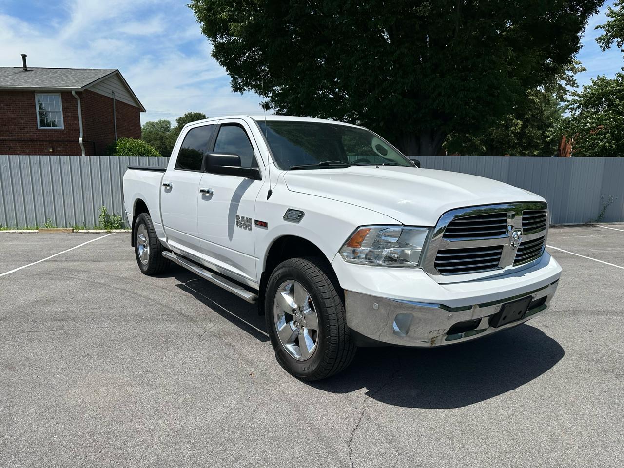 RAM 1500 SLT Crew Cab SWB 4WD 2015