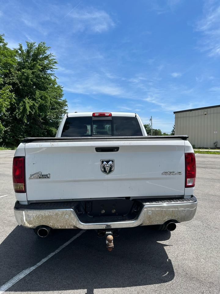 RAM 1500 SLT Crew Cab SWB 4WD 2015