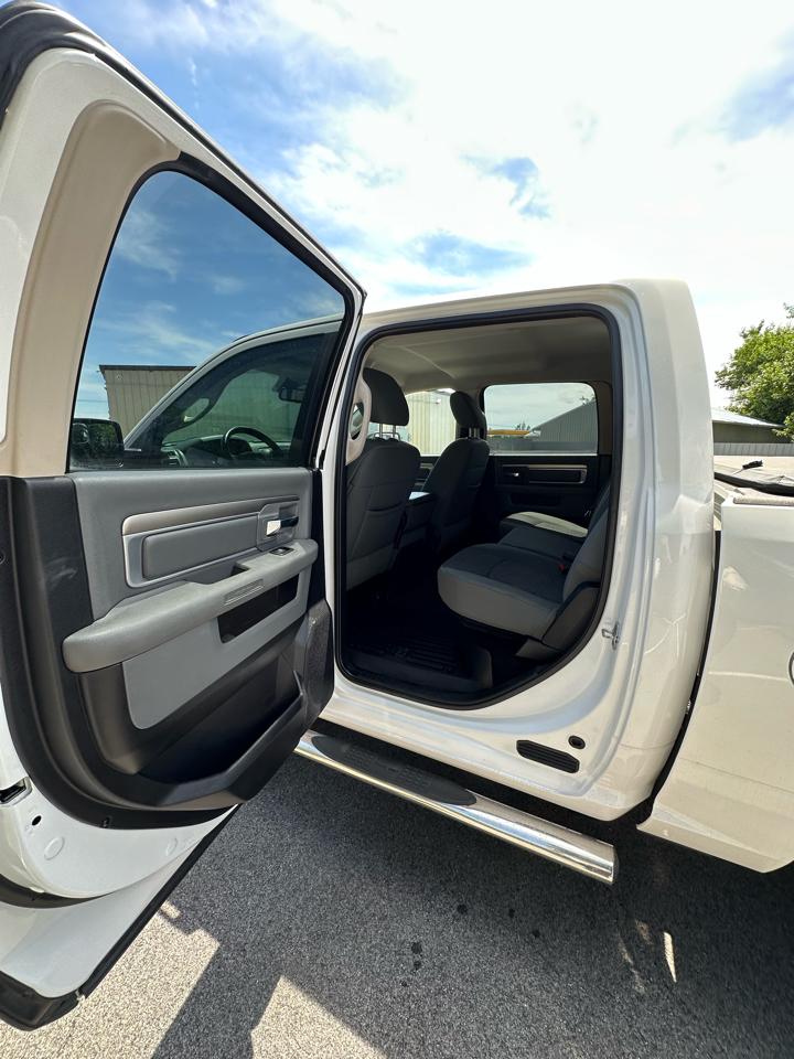 RAM 1500 SLT Crew Cab SWB 4WD 2015