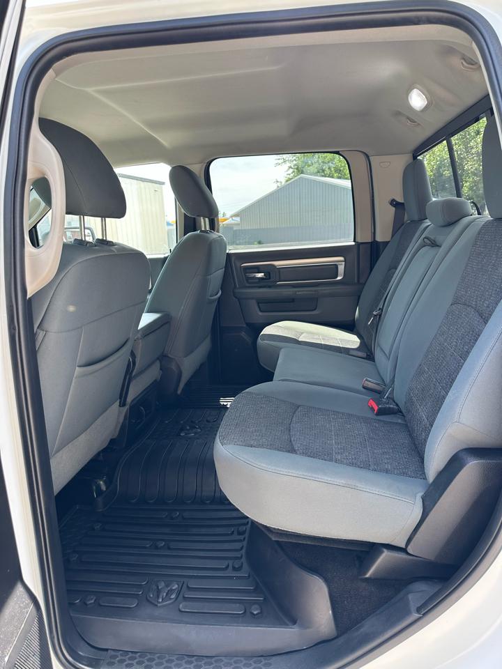 RAM 1500 SLT Crew Cab SWB 4WD 2015