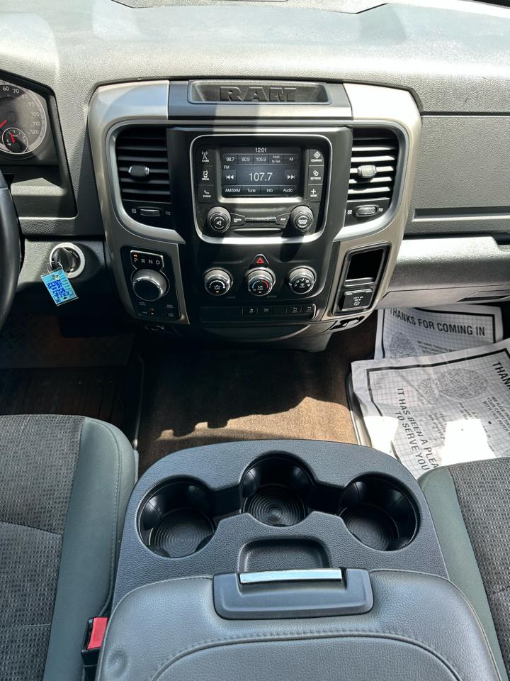 RAM 1500 SLT Crew Cab SWB 4WD 2015