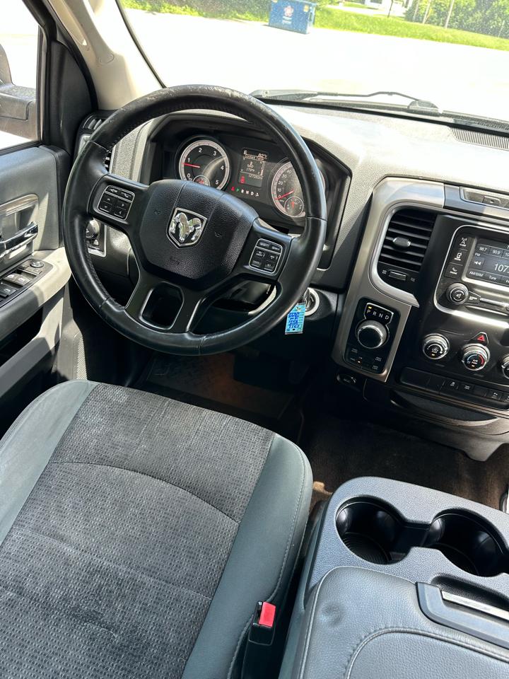 RAM 1500 SLT Crew Cab SWB 4WD 2015
