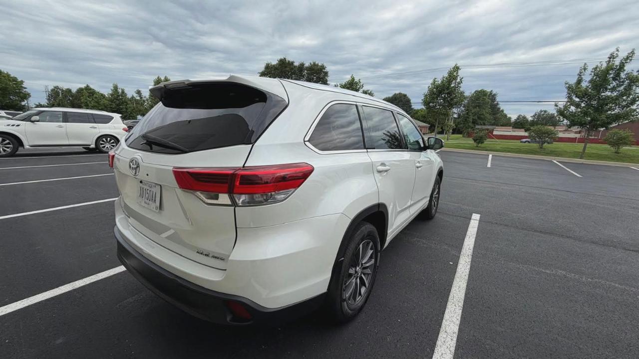 Toyota Highlander SE AWD V6 2018