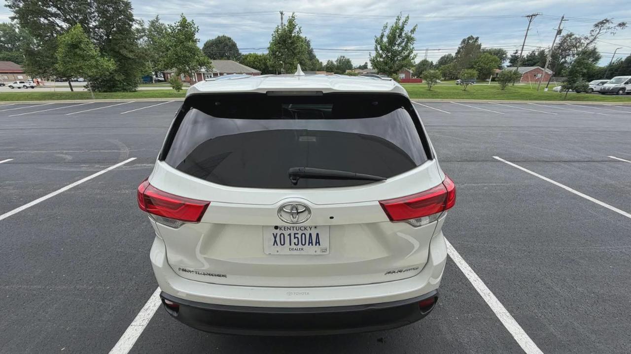 Toyota Highlander SE AWD V6 2018