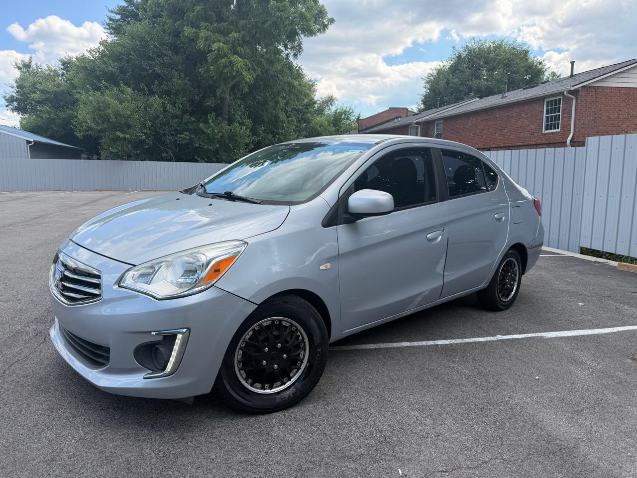 Mitsubishi Mirage G4 SE 5M 2017