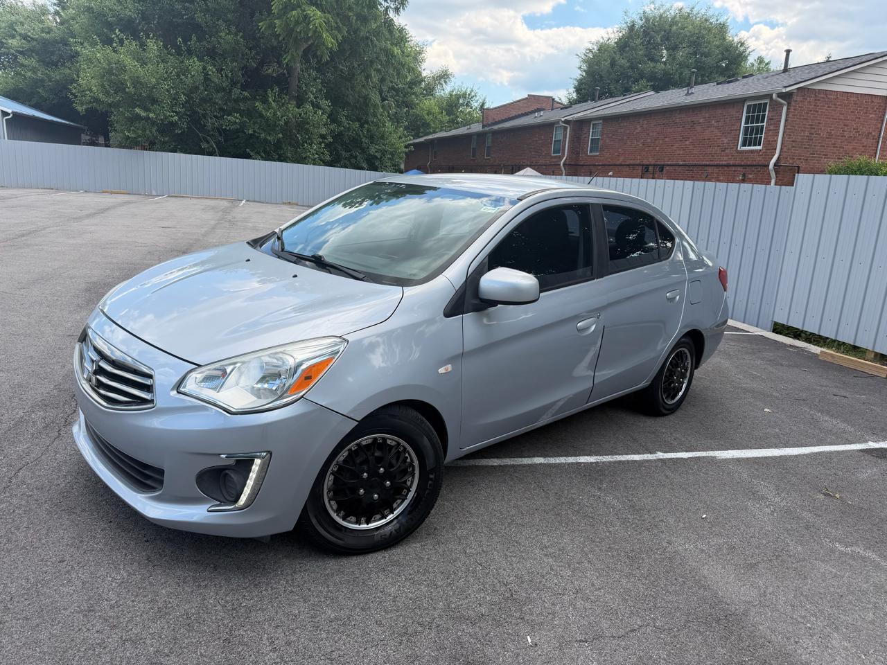 Mitsubishi Mirage G4 SE 5M 2017