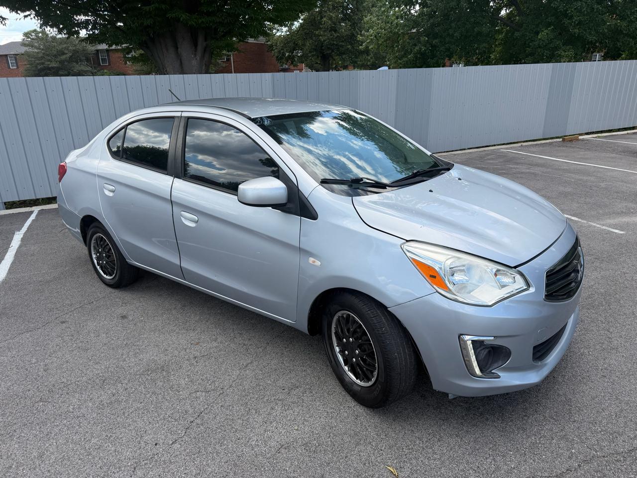 Mitsubishi Mirage G4 SE 5M 2017