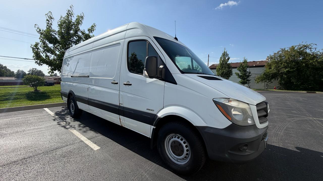 Mercedes-Benz Sprinter 2500 High Roof 170-in. WB 2014