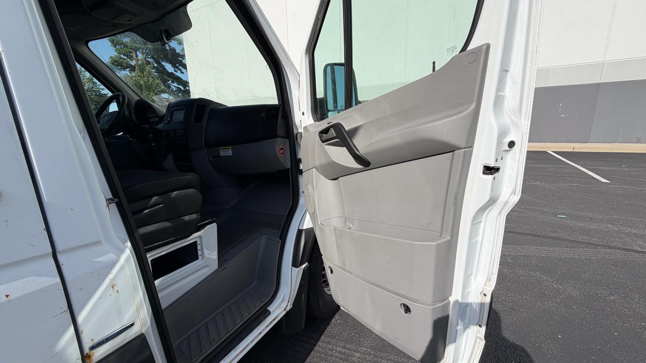 Mercedes-Benz Sprinter 2500 High Roof 170-in. WB 2014