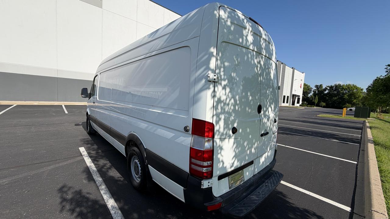 Mercedes-Benz Sprinter 2500 High Roof 170-in. WB 2014