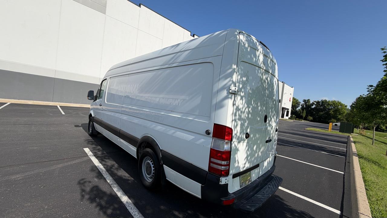Mercedes-Benz Sprinter 2500 High Roof 170-in. WB 2014